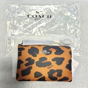 NWT Authenic Coach large Corner ZIP Wristlet Signature